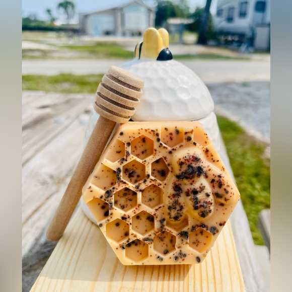 Handcrafted Honey Avocado Soap - Picture 6 of 11